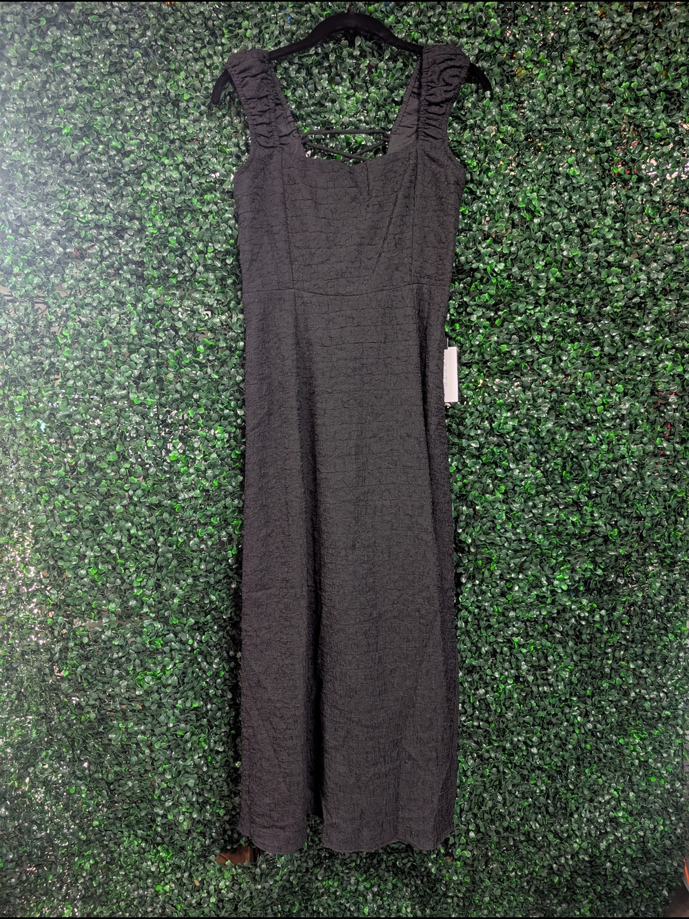 ASTR Black Textured Sleeveless Midi Dress